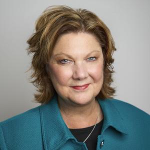 Lisa Dolan headshot